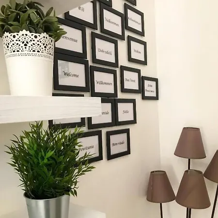 Dea Flora 住宿加早餐酒店