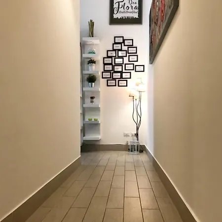 Alojamento de Acomodação e Pequeno-almoço Dea Flora Roma